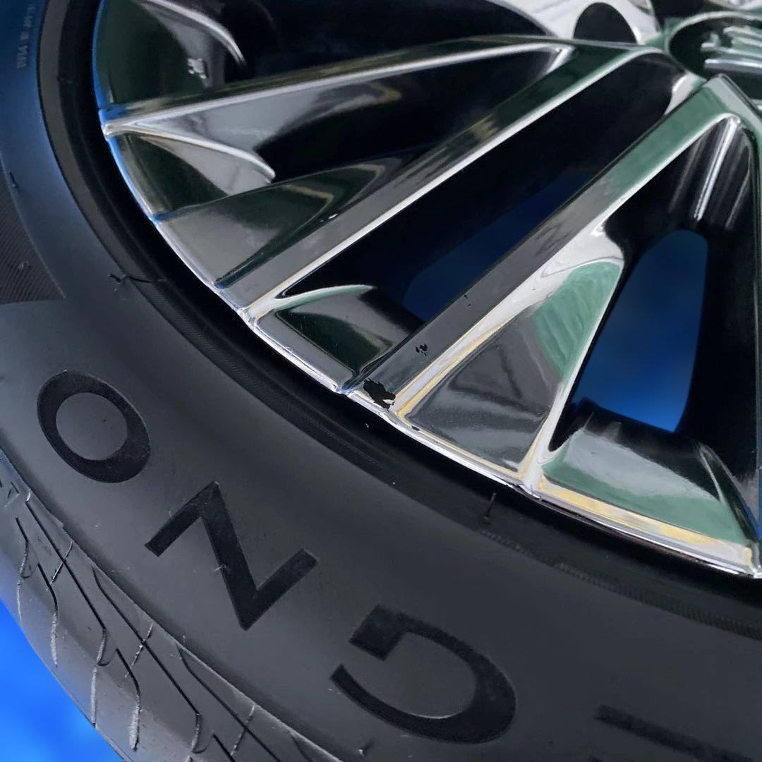 トヨタ220系クラウン　Gエグゼクティブ 純正18インチAW BS REGNO