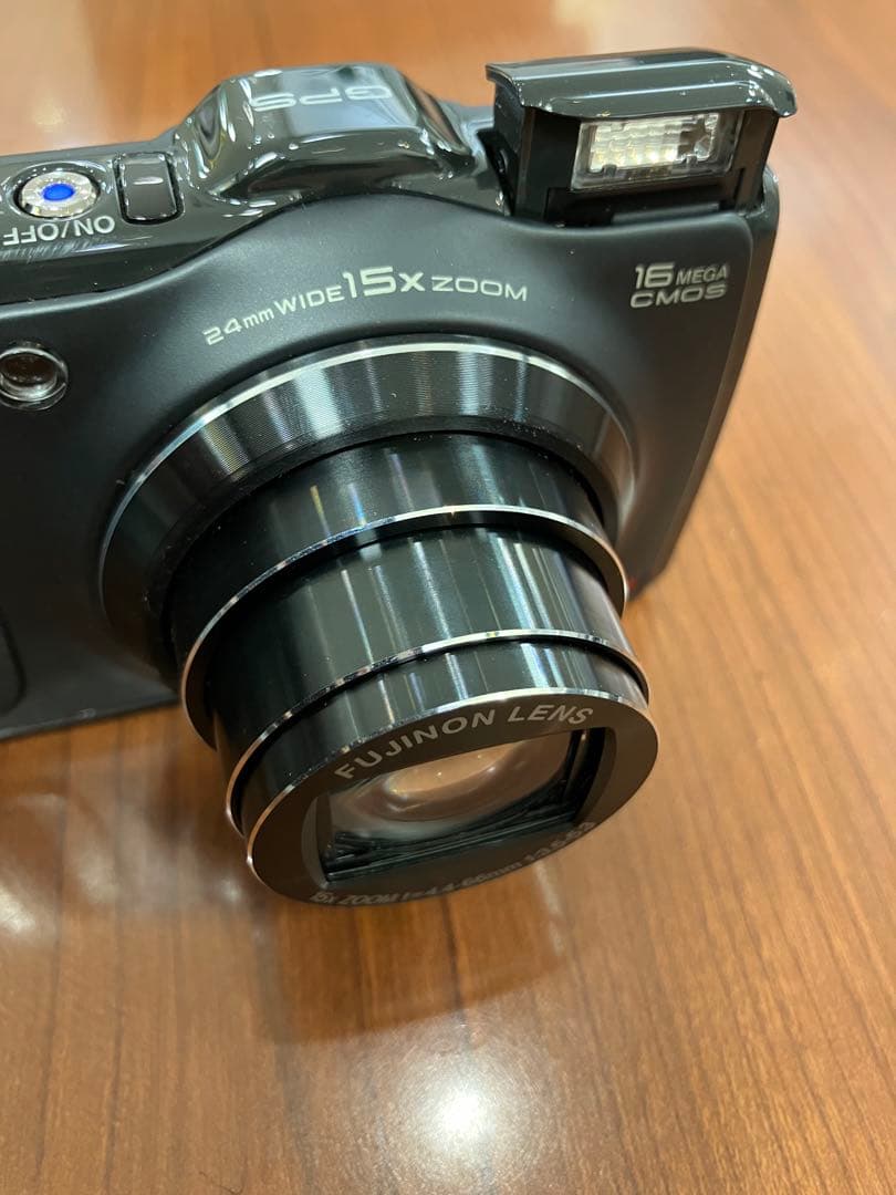 FUJI FILM コンパクトデジタルカメラ　FINEPIX F600 EXR