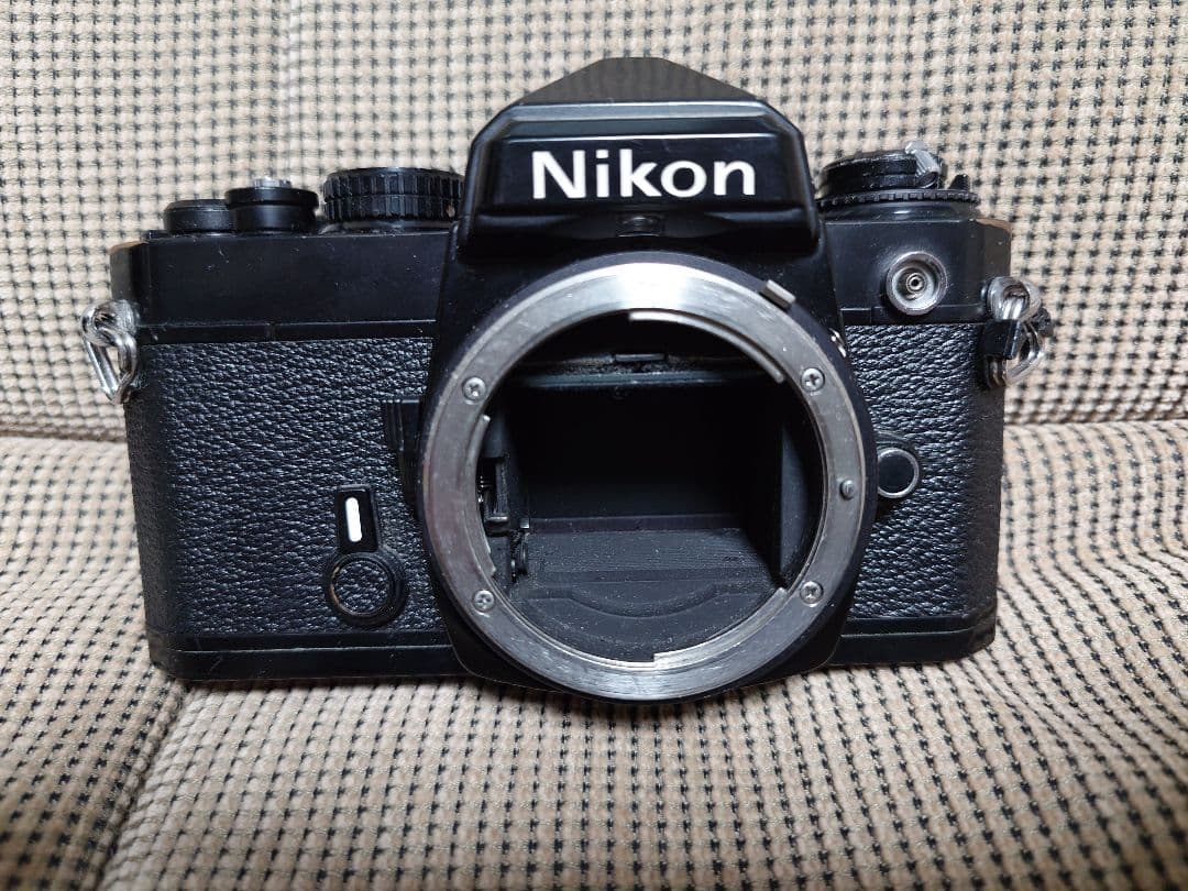 Nikon FEとFE2フィルム一眼レフカメラセット