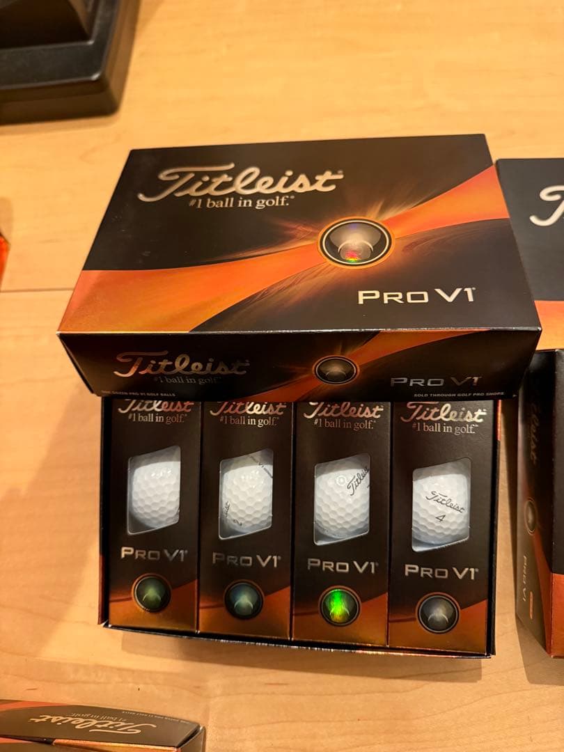 ゴルフボール　タイトリストプロV1 2023年モデル　4ダース