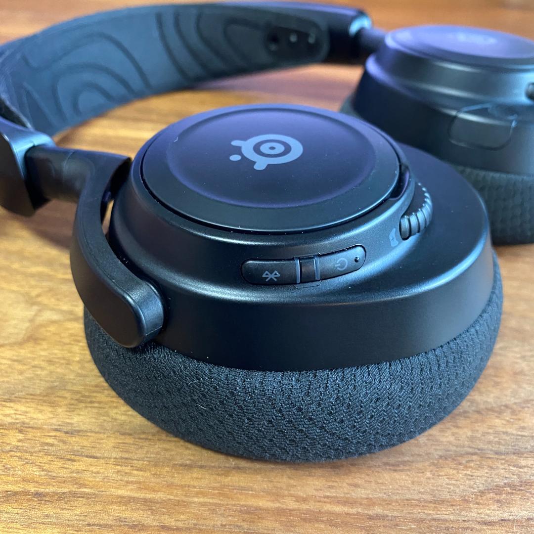 ヘッドホン Steelseries Arctis Nova 7 Wireless