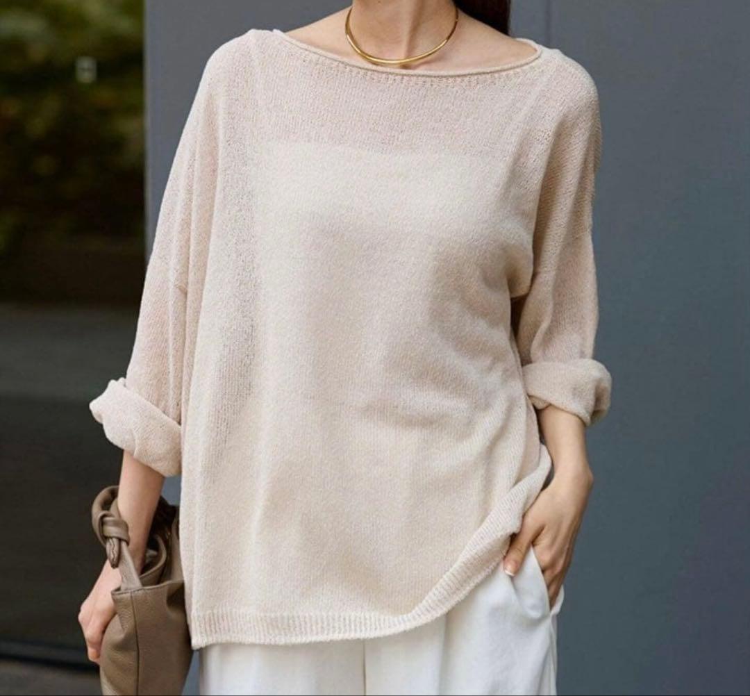 t k⭐︎　プルオーバー　ベージュ