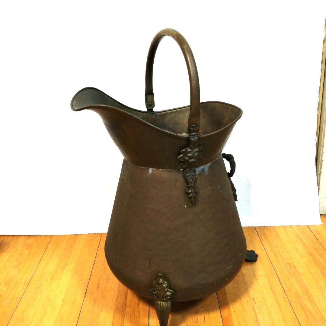 ビンテージ、アンティーク　真鍮製コールバケツ猫脚