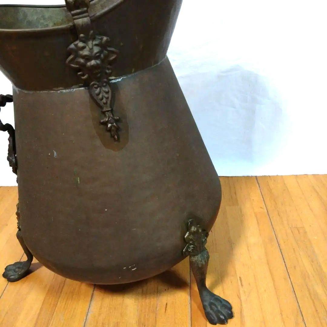 ビンテージ、アンティーク　真鍮製コールバケツ猫脚