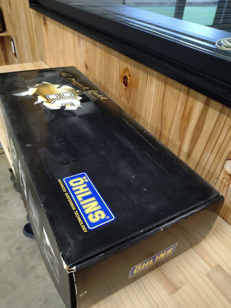 W650オーリンズKA224リアショック