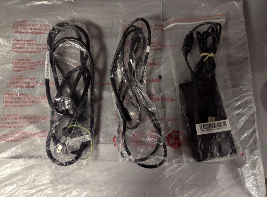 Wacom Cintiq Pro 24タッチ機能付＋純正アームセット