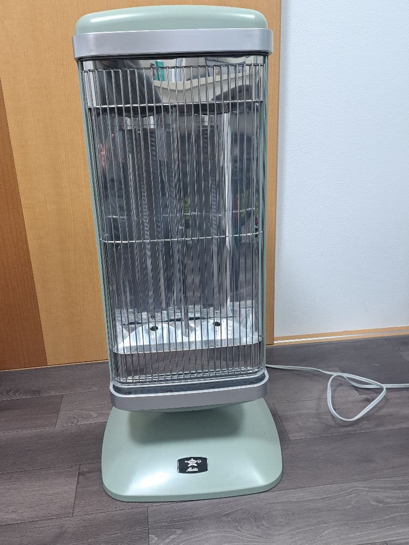 アラジン 遠赤グラファイトヒーター　CAH-2G10D 2021年製