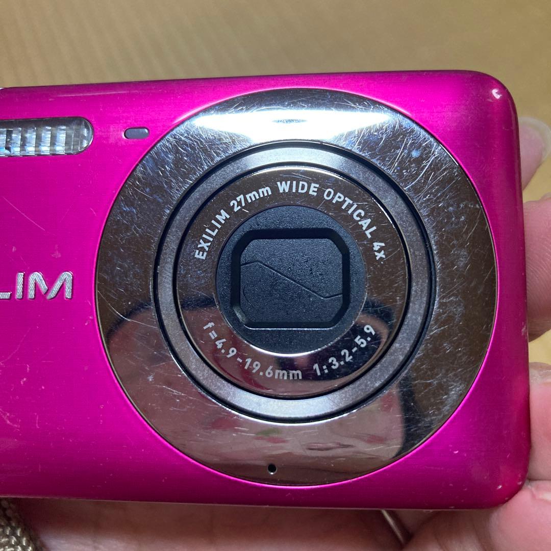 カシオEXILIM デジカメ　EX-Z800