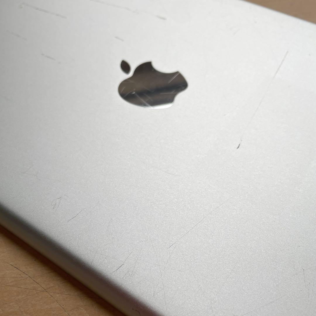 iPad 第6世代　A1893　Wi-Fiモデル　シルバー　32GB #2