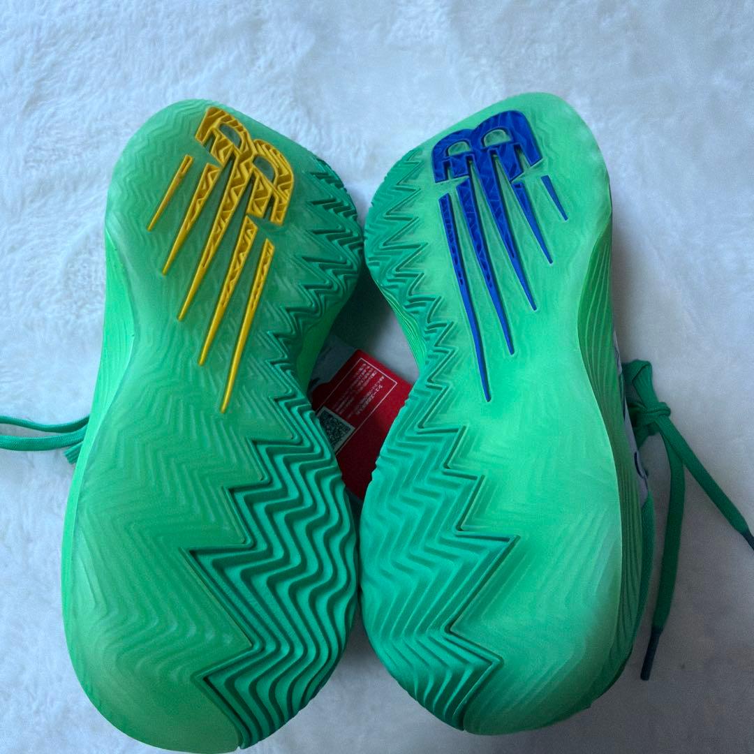 ニューバランスFuelCell HESI LOW R1 BBHSLR1