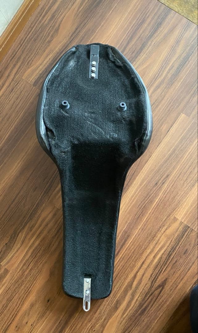 ハーレー　シート　コブラシート　イージーライダース　エボリューション　FXSTC