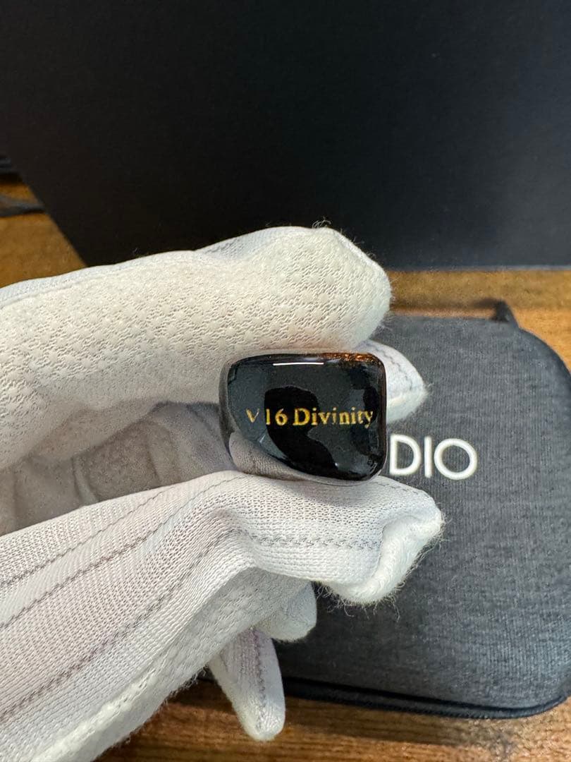 THIEAUDIO V16 DIVINITY 【最終値下げ】