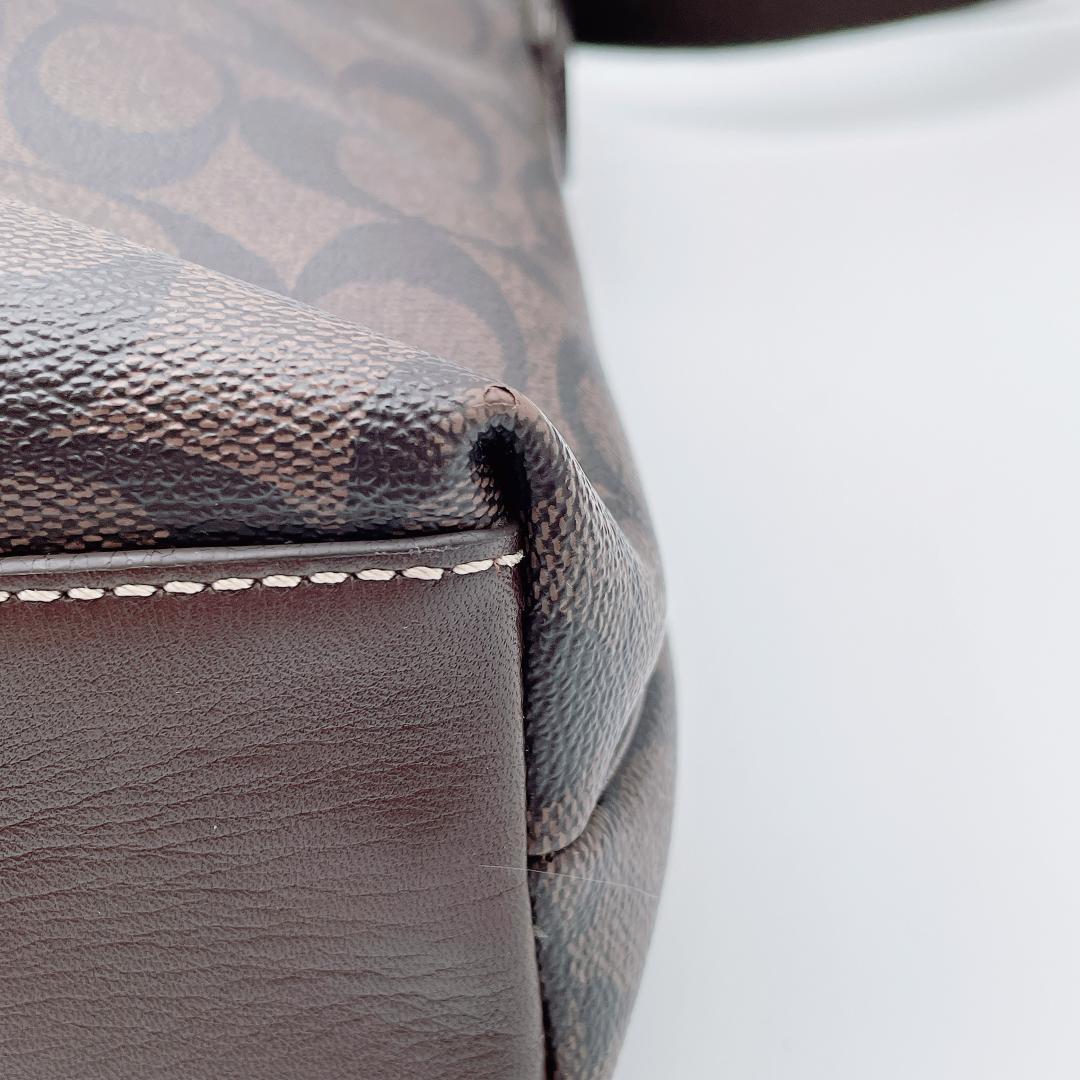 コーチ　メッセンジャーバッグ　レザー　PVC　A4収納可能　男女兼用　ブラウン