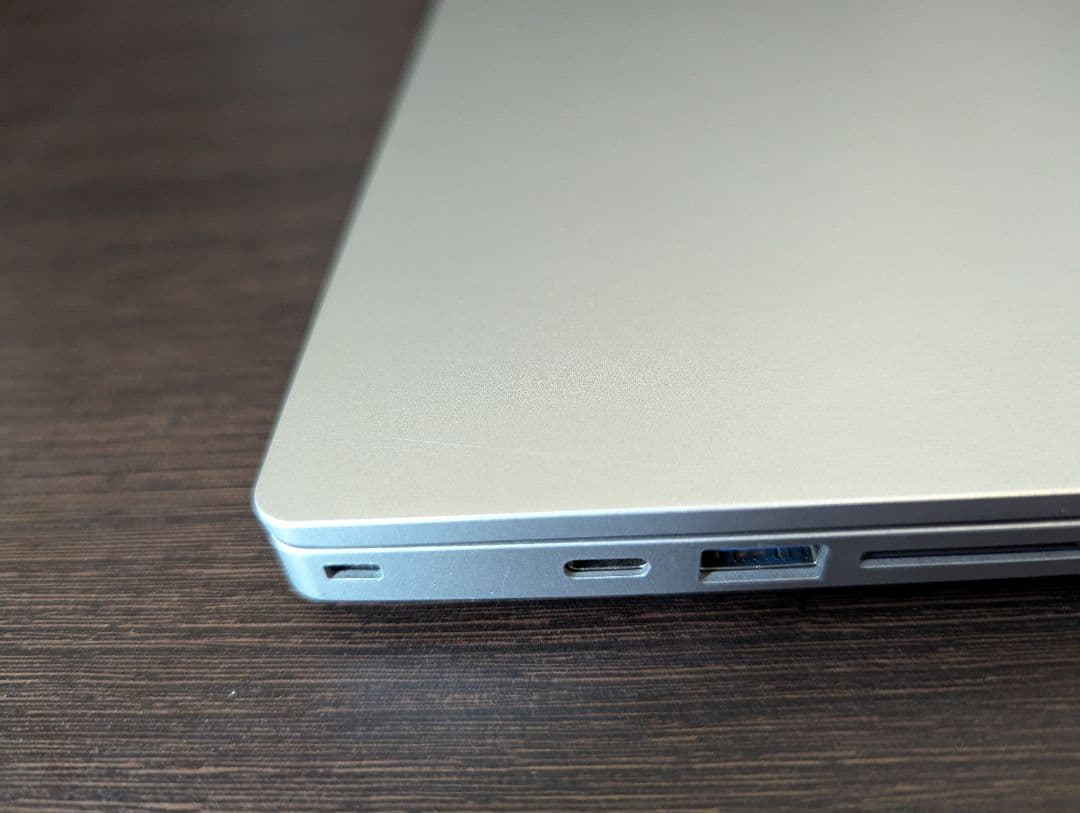 マウスコンピュータ DAIV Z4-I7I01SR-A 32GB core i7