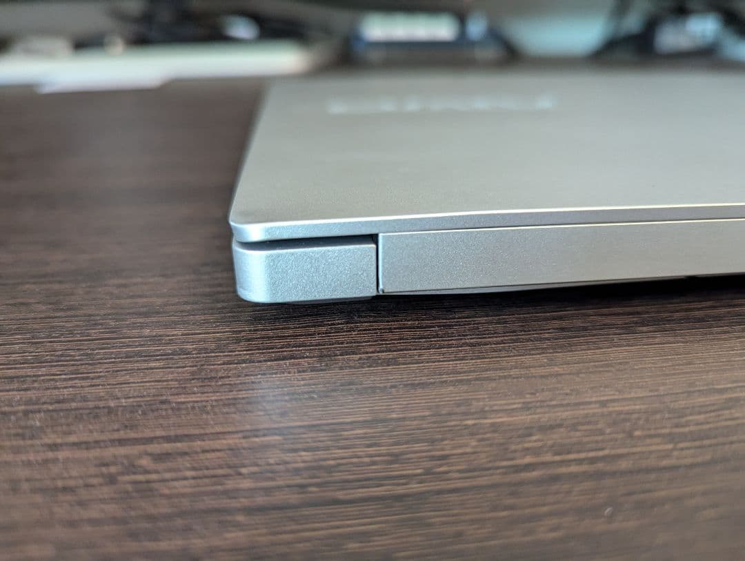 マウスコンピュータ DAIV Z4-I7I01SR-A 32GB core i7