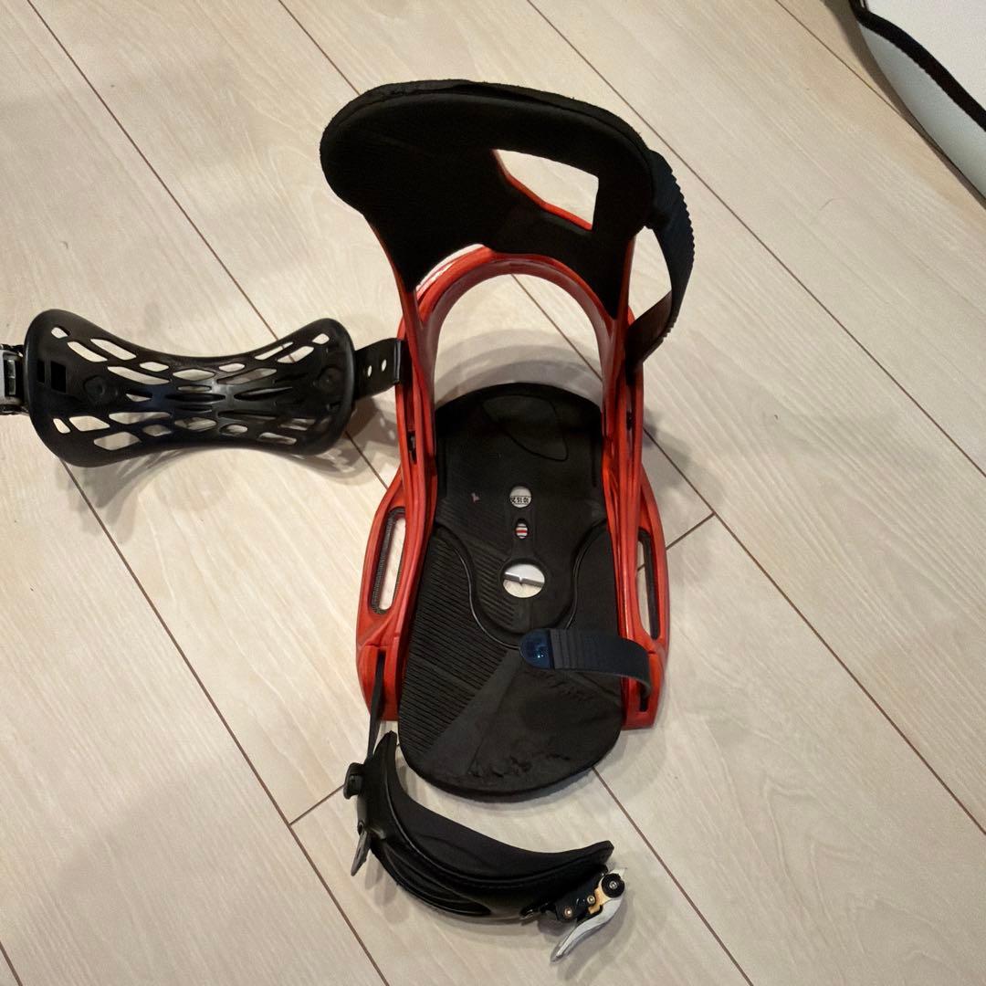 バートン　カーテル　EST レッド スノーボードビンディング