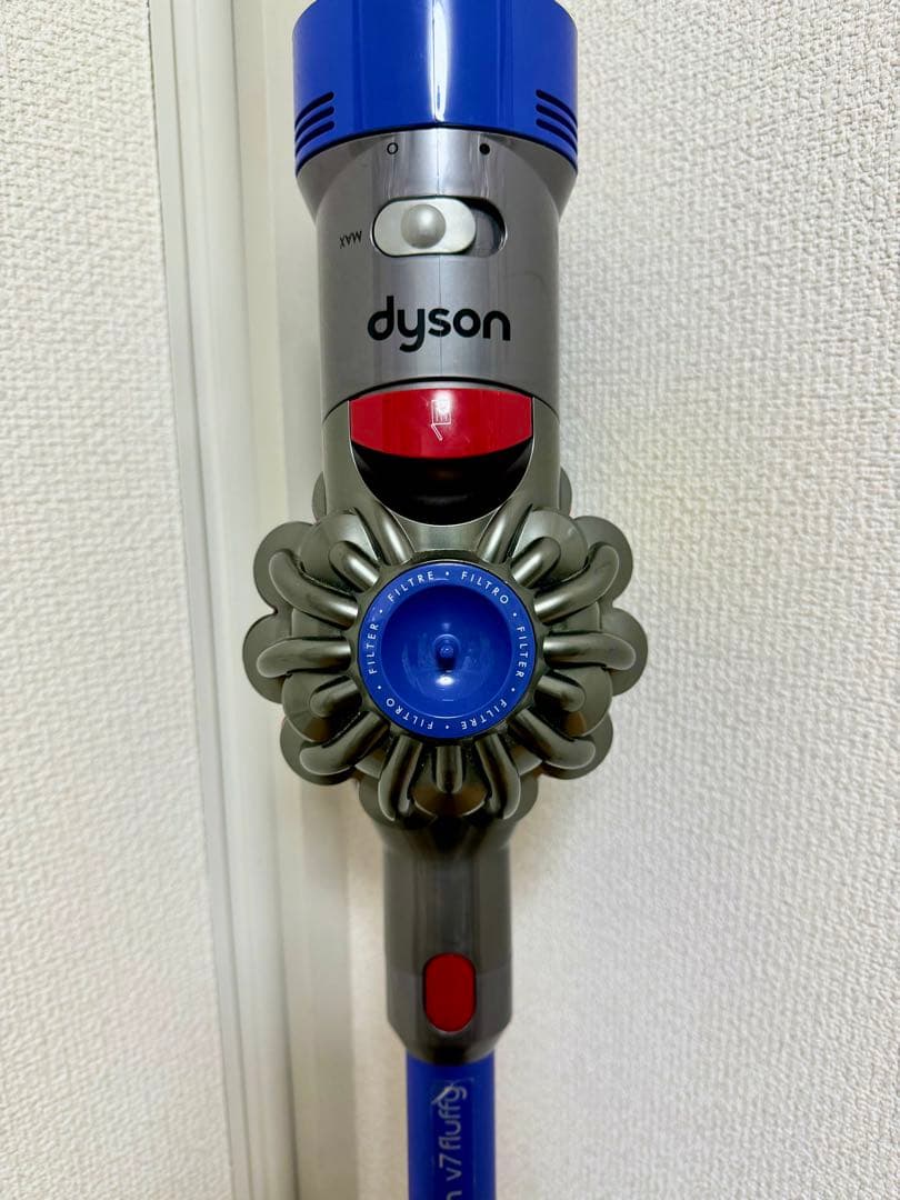 【美品】Dyson ダイソン V7 fluffy SV11 分解清掃済