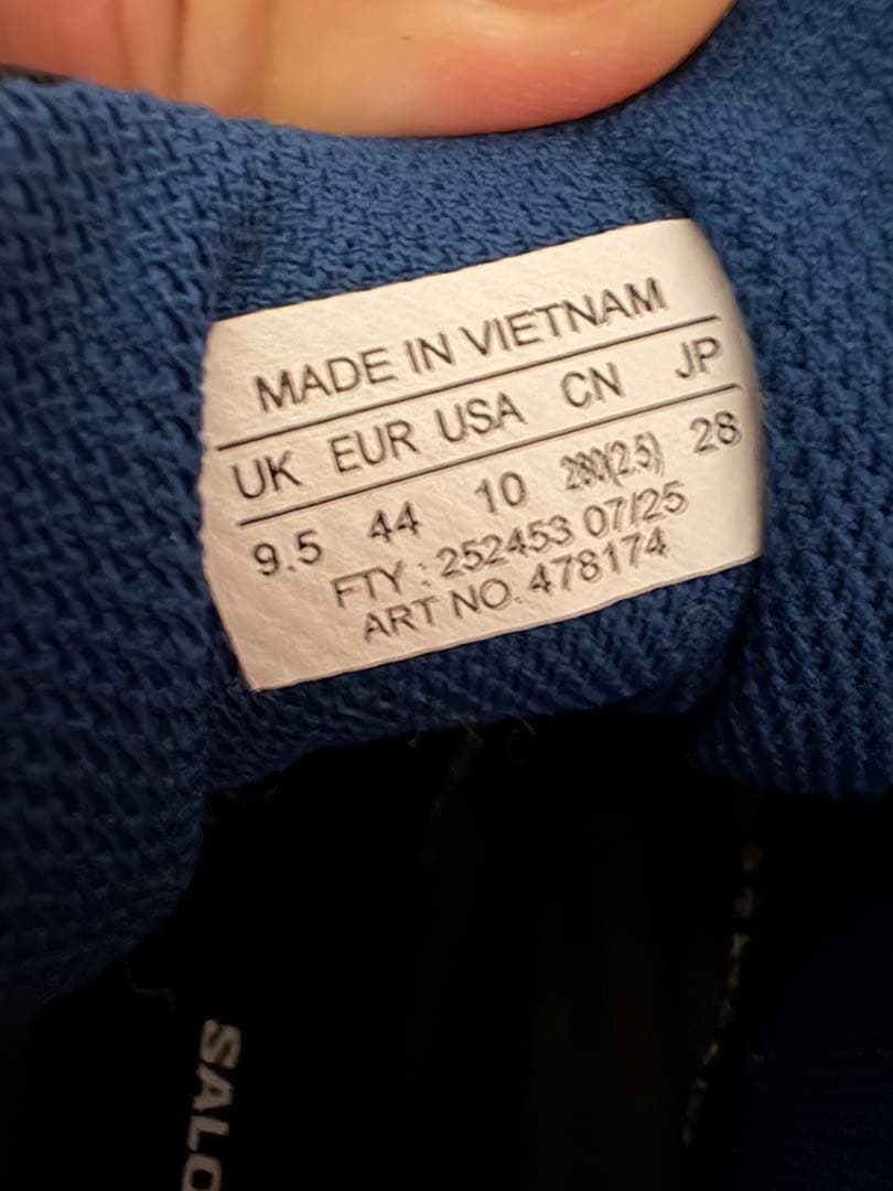 定価22000サロモン SALOMON XA PRO 3D V9 GTX ブルー