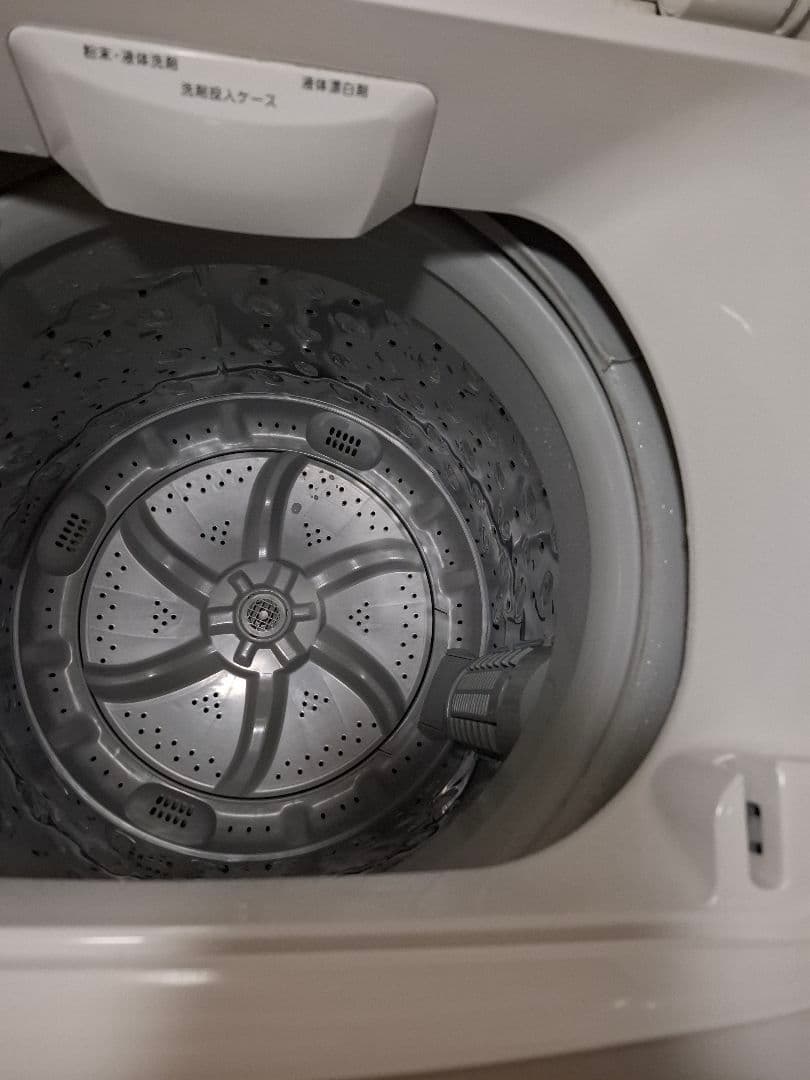 ホワイト縦型洗濯機本体　送料込 16or17日で終了予定