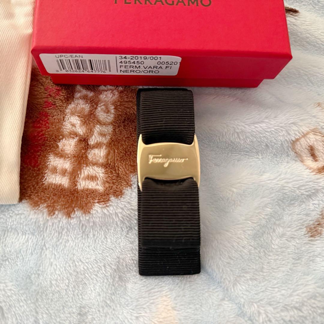 【新品・未使用品】Salvatore Ferragamo リボン　バレッタ