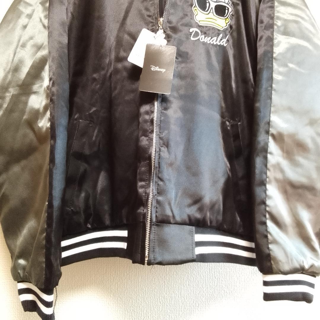 【新品美品】ディズニー　ドナルドダック　スカジャン　LLサイズ　カーキ