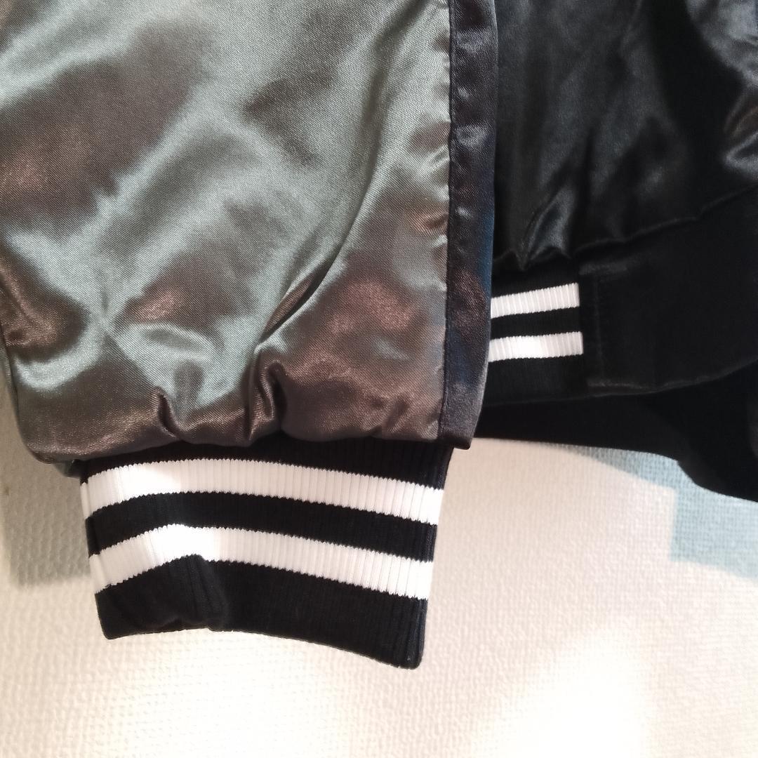 【新品美品】ディズニー　ドナルドダック　スカジャン　LLサイズ　カーキ