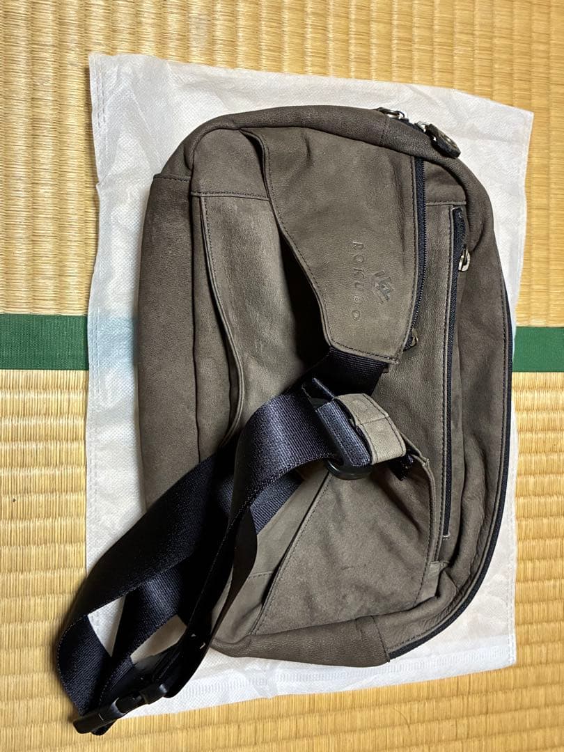 Rokubo ボディバッグ　鹿革