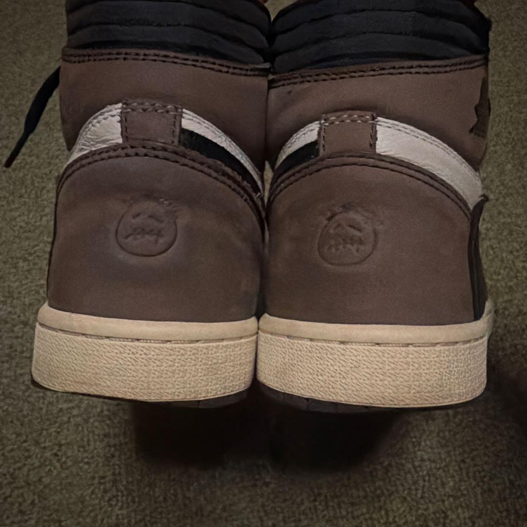 Travis Scott × Nike Air Jordan 1
