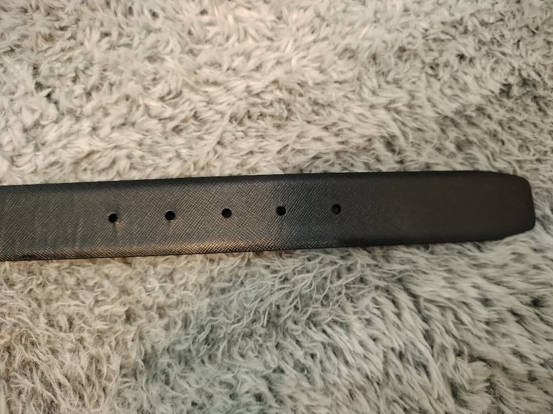 Giorgio Armani ブラック＆ネイビーReversibleレザーベルト