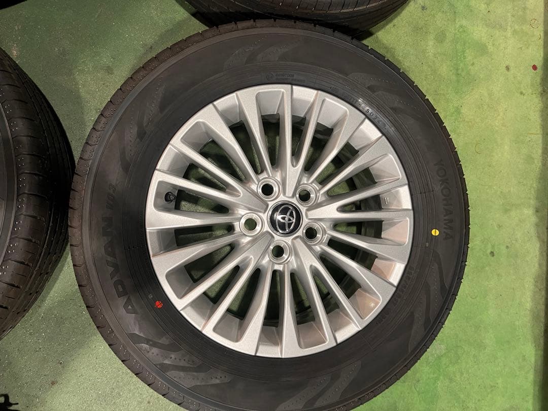 トヨタ　40アルファード　17インチ純正タイヤホイール
