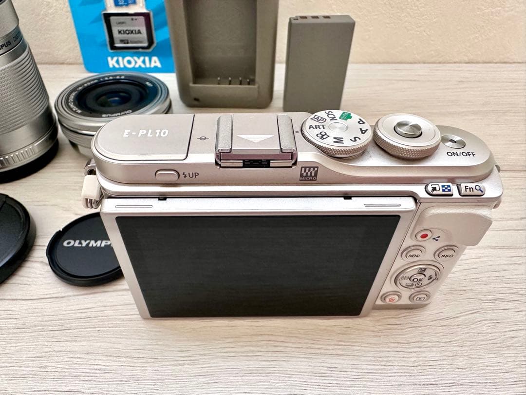 サト❗️オリンパス　E-PL10 ダブルズームキット　ショット数993回