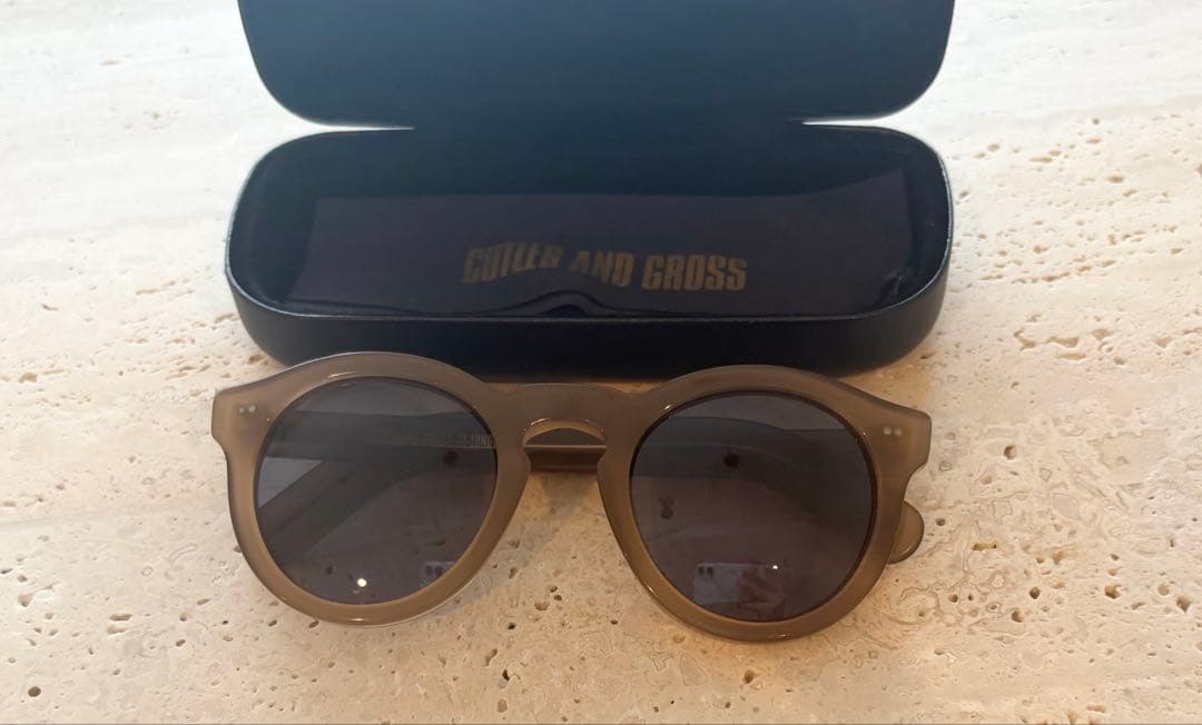 美品 CUTLER AND GROSS カトラーアンドグロス 0734