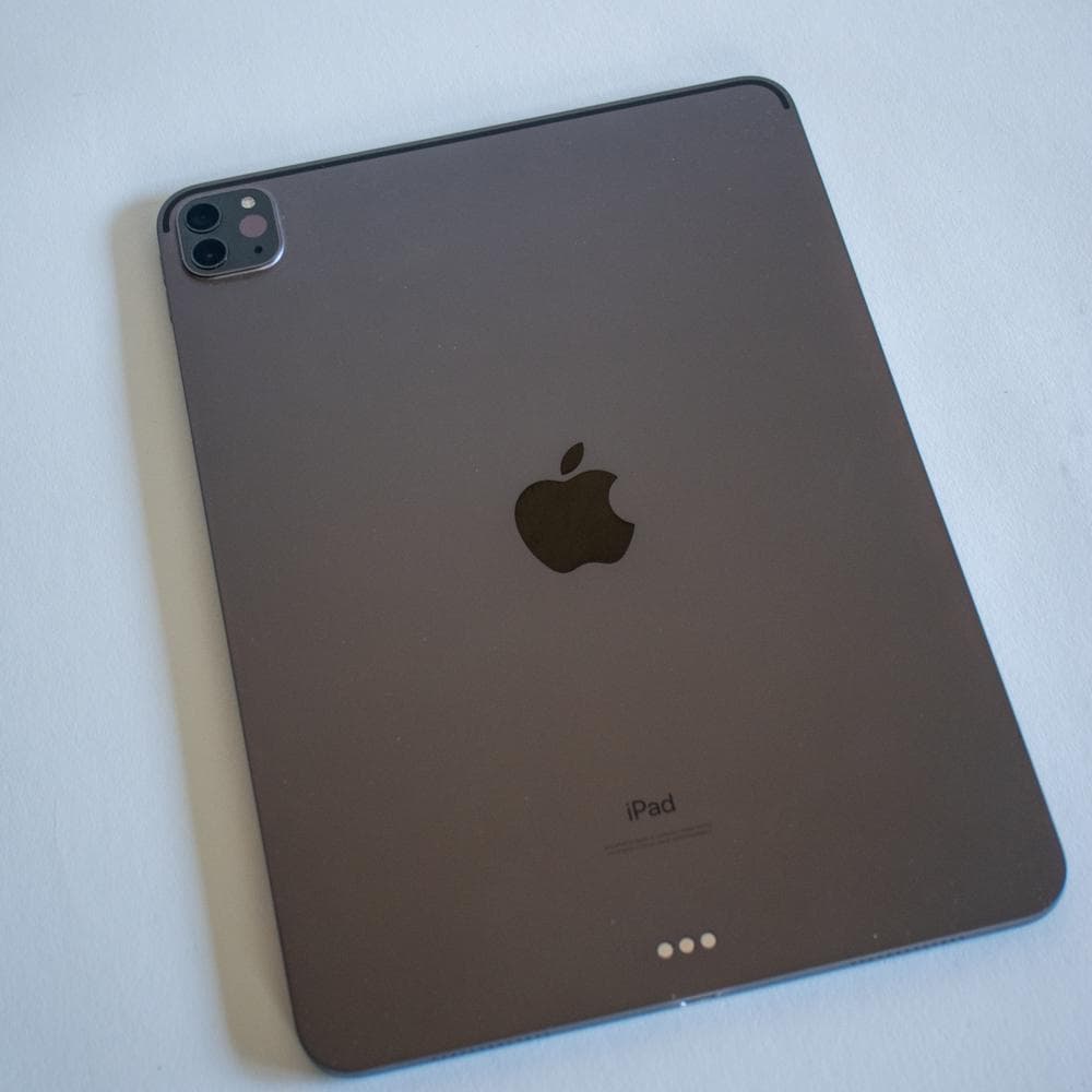 【ジャンク】iPad Pro 11インチ（第2世代） 256GB　画面ひびあり