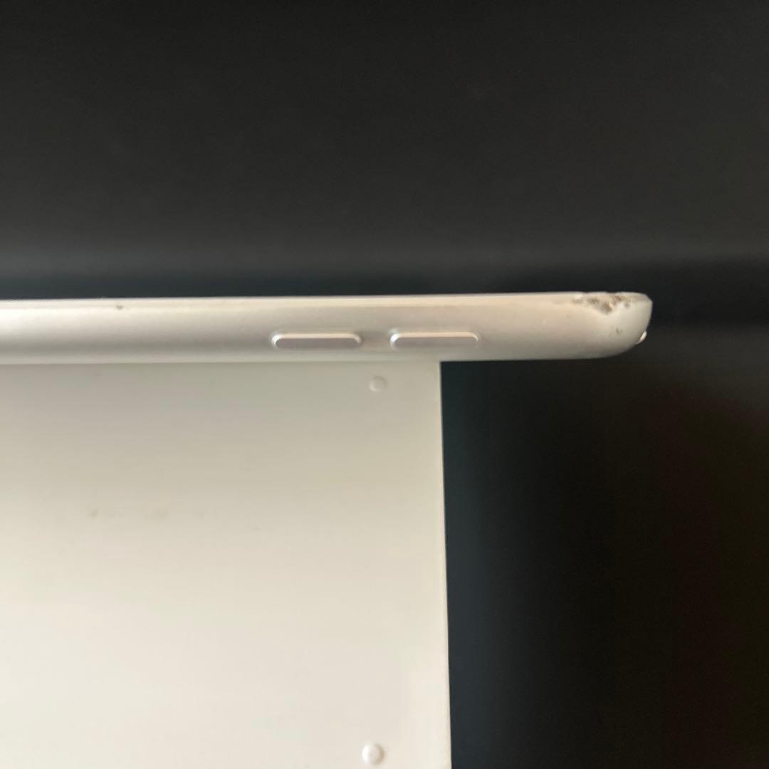 Apple iPad 第7世代 10.2インチ 32GB シルバー