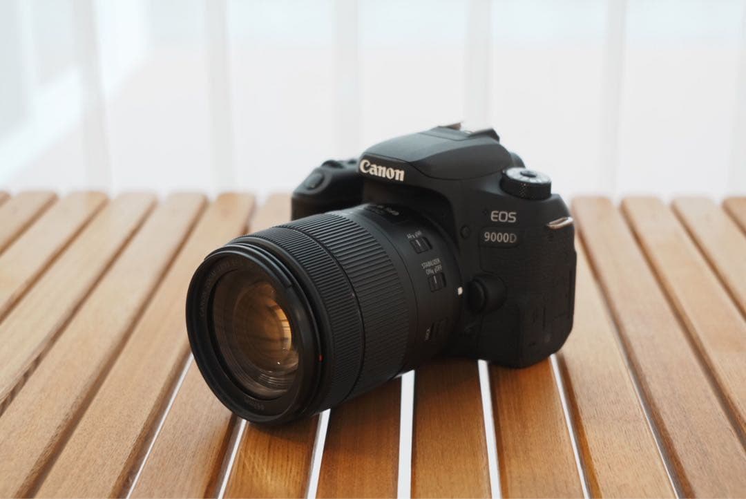 EOS 9000D EF-S18-135 IS USM レンズキット