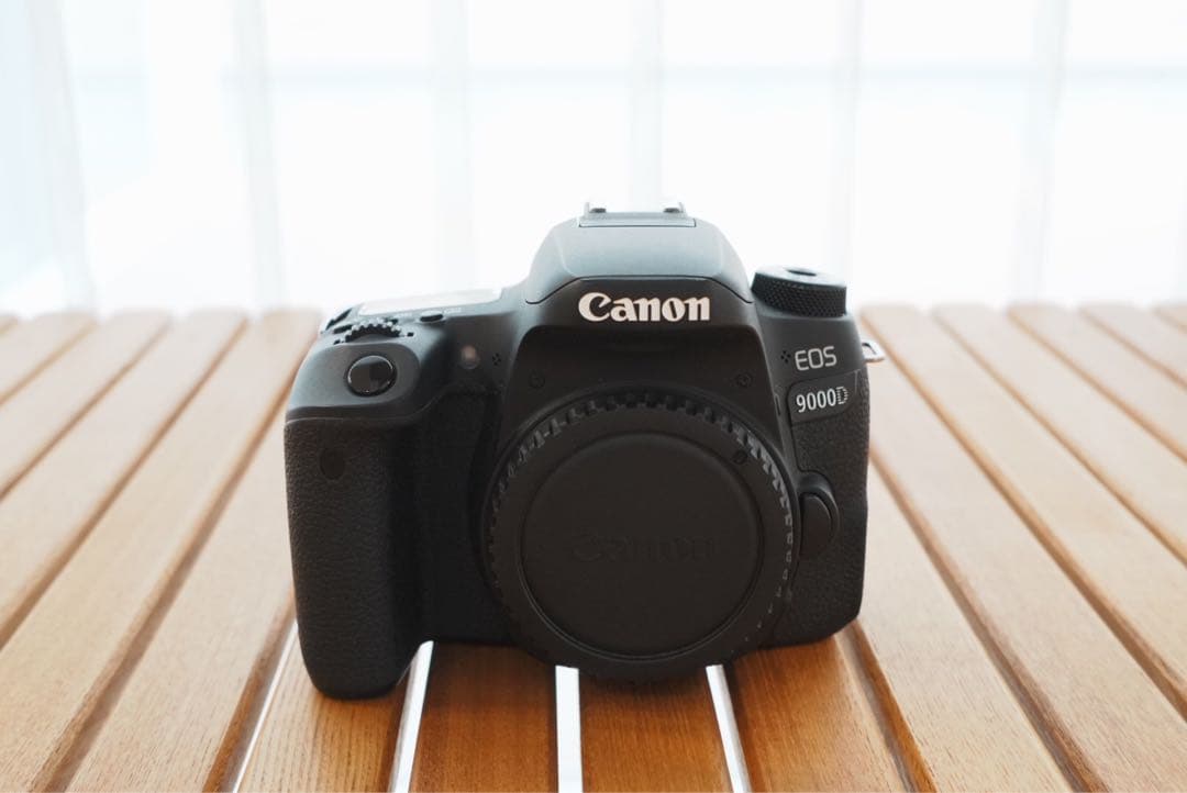 EOS 9000D EF-S18-135 IS USM レンズキット