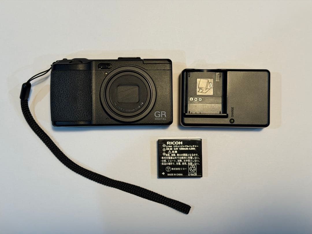 ［美品］RICOH GR DIGITAL Ⅳ 極少レリーズ回数1600回以下
