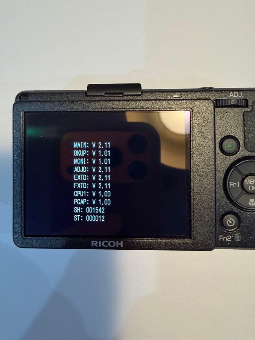 ［美品］RICOH GR DIGITAL Ⅳ 極少レリーズ回数1600回以下