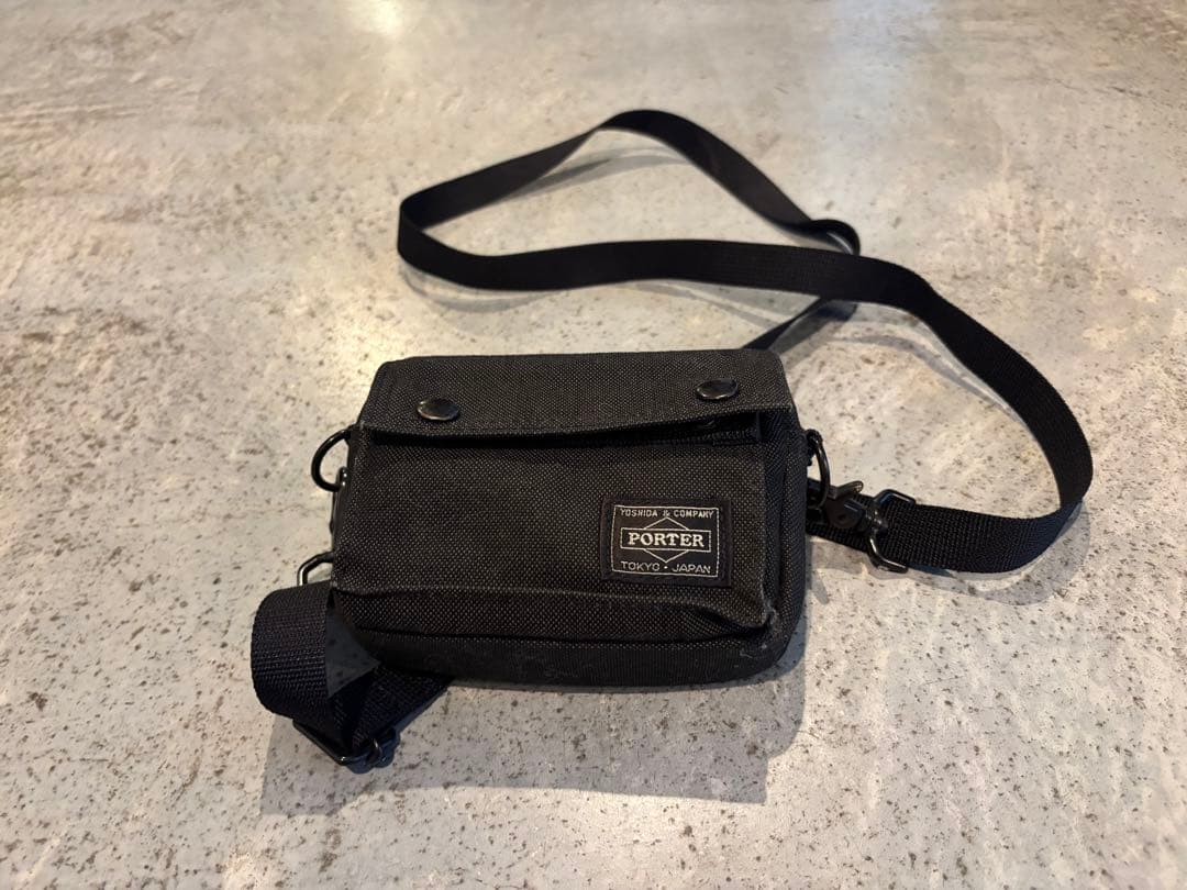 ポーターカメラバッグ付き！Nikon Coolpix A900ニコンデジカメ