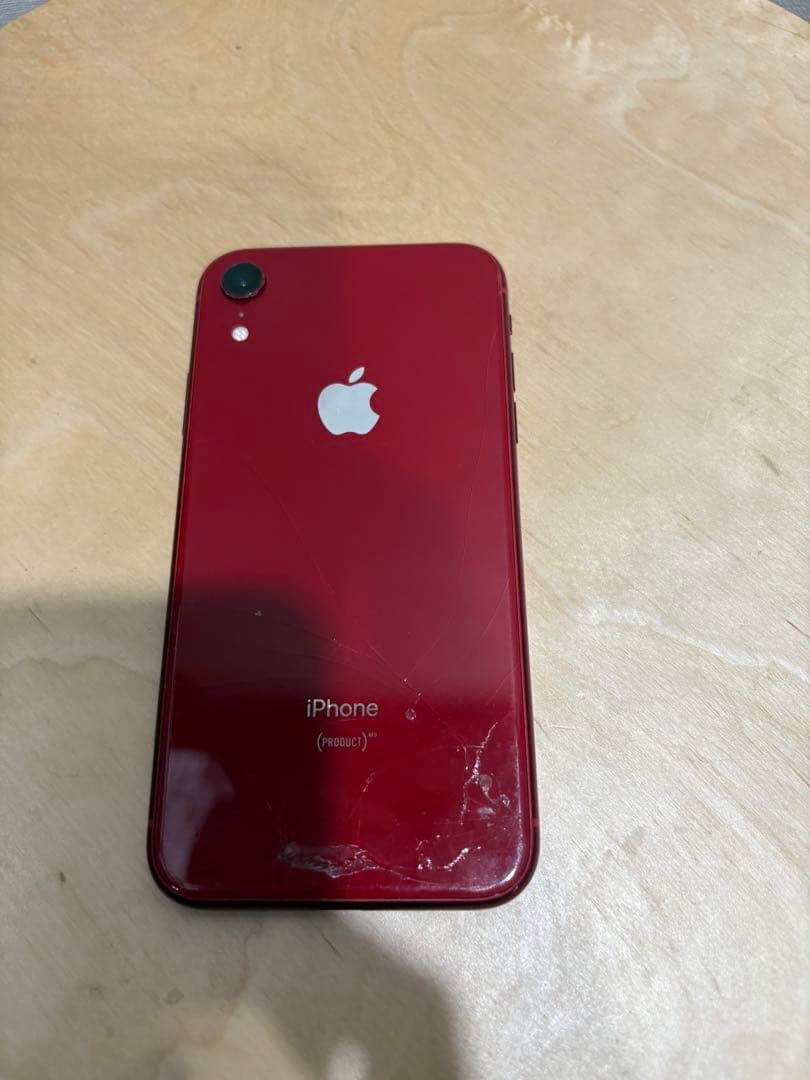 Apple iPhone XR (赤色)