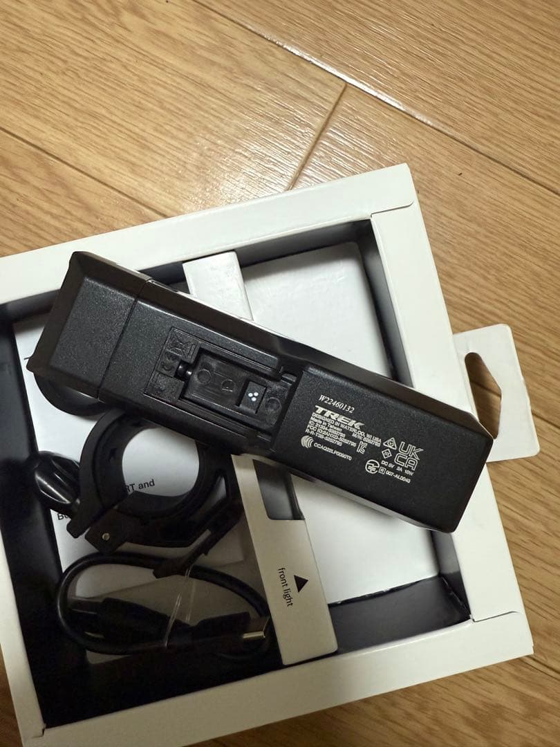 トレック Commuter Pro RT フロントバイクライト