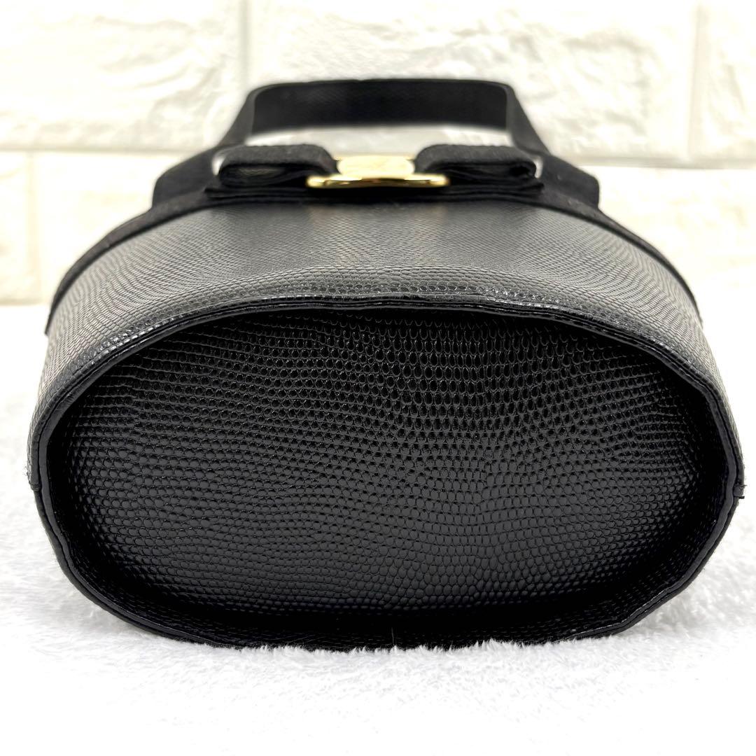 【美品】Ferragamo　フェラガモ　ヴァラリボン　ハンドバッグ　リザード