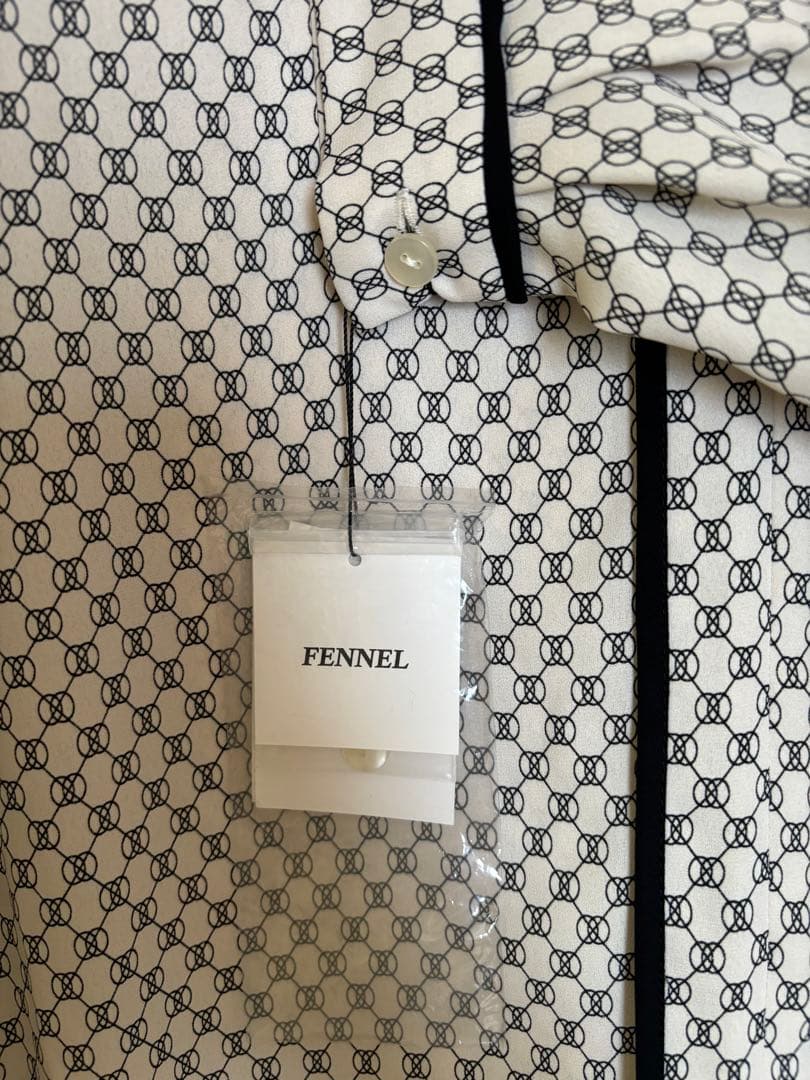 【新品】FENNEL長袖ブラウス【アイボリー】