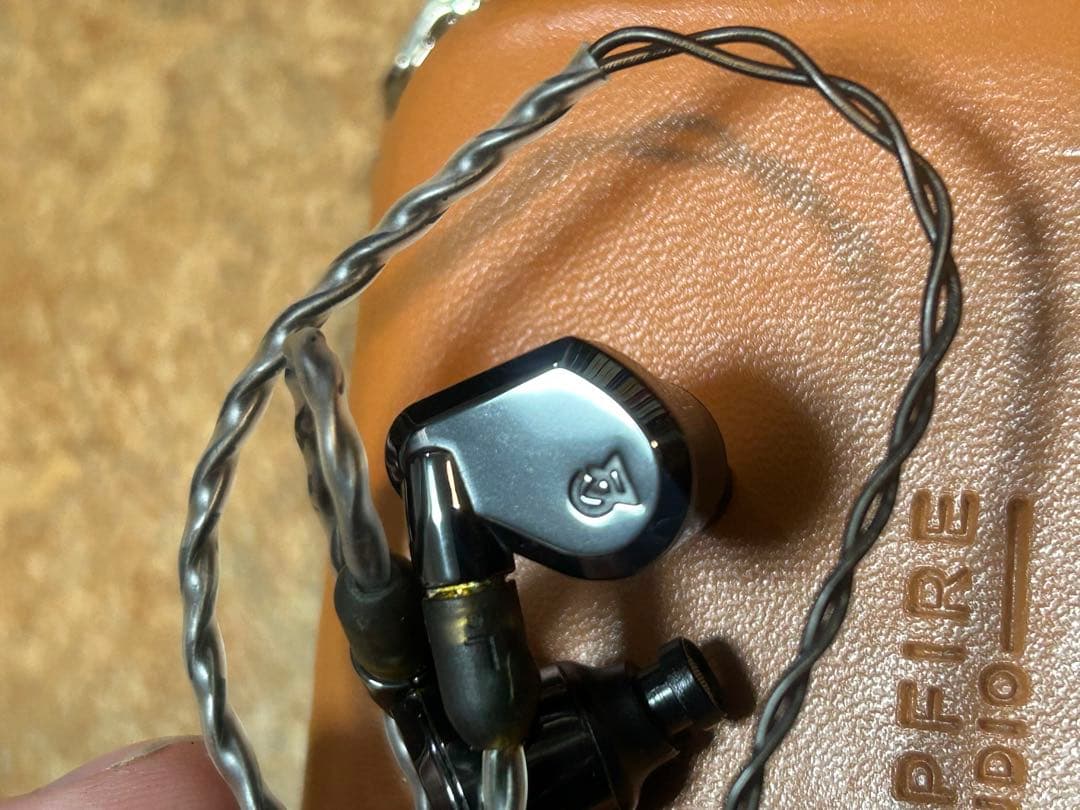 campfire audio 初代　LYRA 希少品