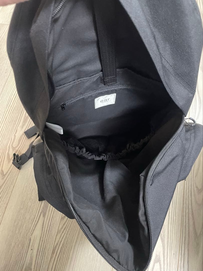 ear PAPILLONNER PEZ×ear撥水刺しゅうリュック　ブラック