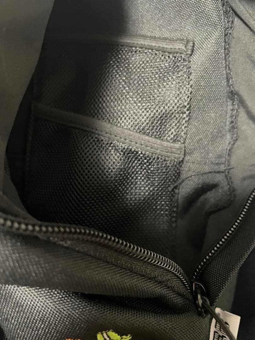 ear PAPILLONNER PEZ×ear撥水刺しゅうリュック　ブラック