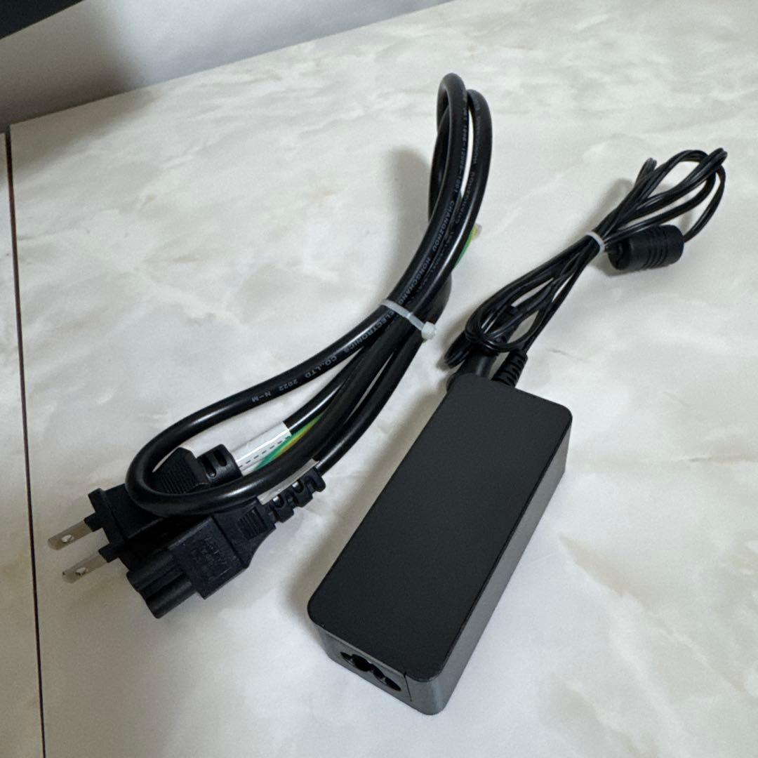 美品 LG フレームレス モニター ディスプレイ 27インチ 2022年製