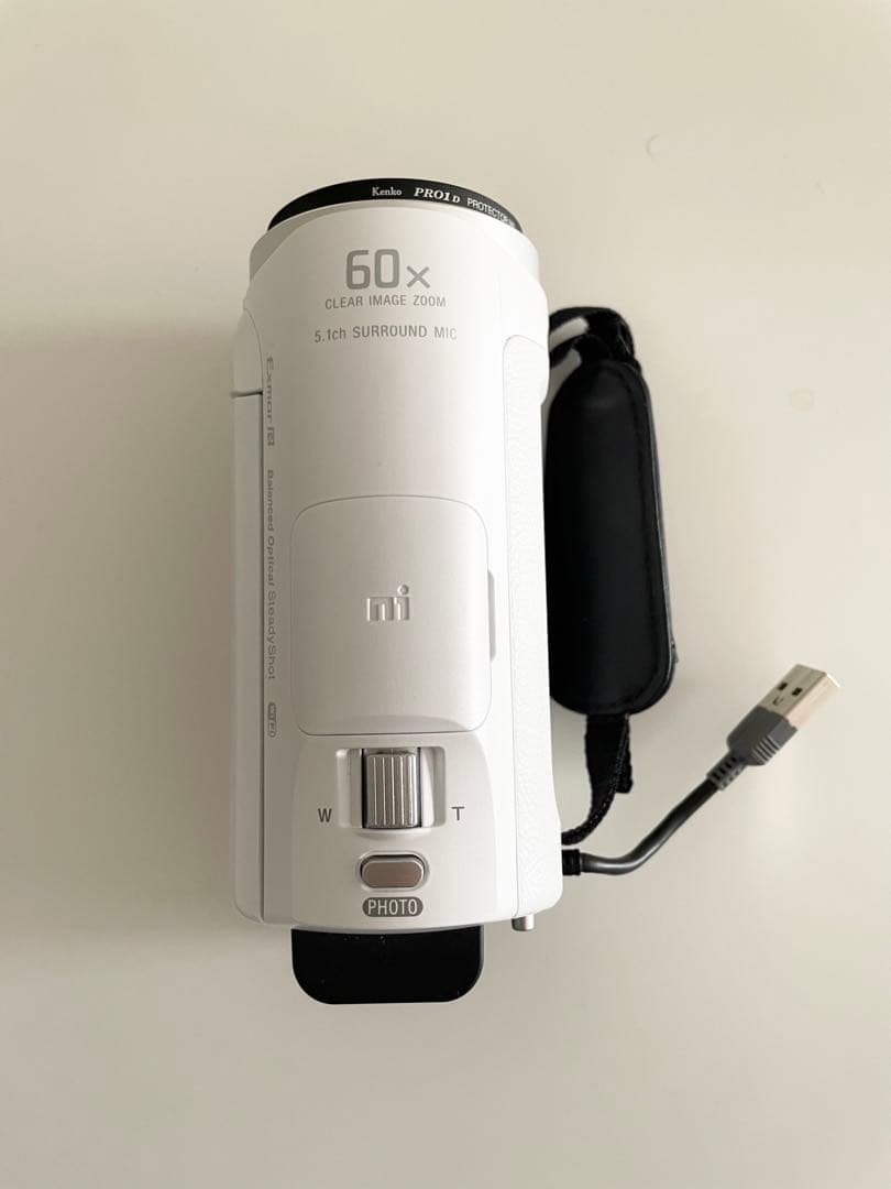 美品 SONY HDR-CX670 バッテリー、充電ケーブル、SDカード付