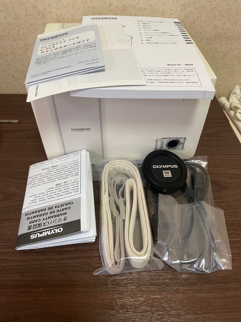 OLYMPUS PEN E-PL9ミラーレス一眼カメラ ホワイト