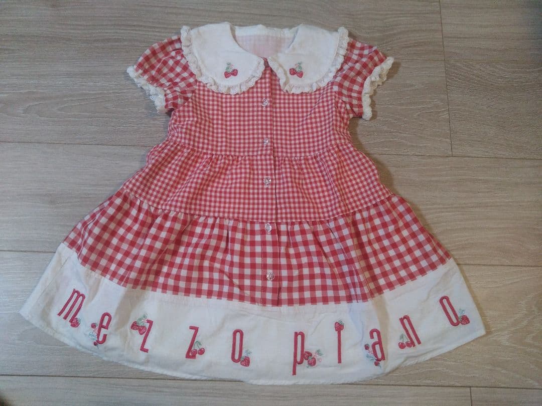 メゾピアノ　裾ロゴワンピ